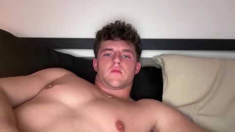 bigbootyburger1 online show from February 10, 2026, 7:34 am