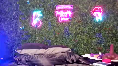 bigbuttsarena online show from March 11, 2026, 8:26 pm