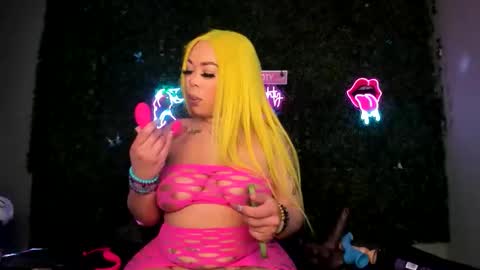 bigbuttsarena online show from March 25, 2026, 7:58 am