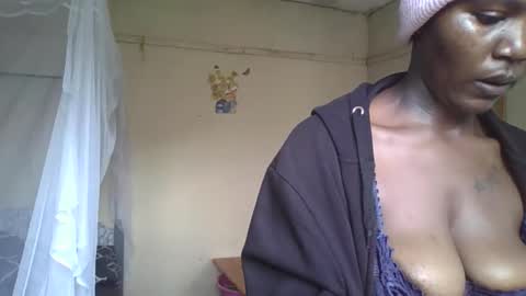 bigclit030 online show from April 5, 2026, 12:57 pm