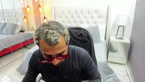 Snapshot of bigcock_hair chatting on October 26, 2025, 5:52 pm bigcock_hair online show from October 26, 2025, 5:52 pm