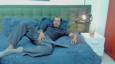 Snapshot of bigcock_hair chatting on November 25, 2025, 11:05 pm bigcock_hair online show from November 25, 2025, 11:05 pm