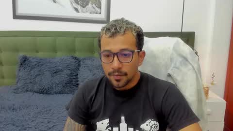 Snapshot of bigcock_hair chatting on December 4, 2025, 10:40 pm bigcock_hair online show from December 4, 2025, 10:40 pm