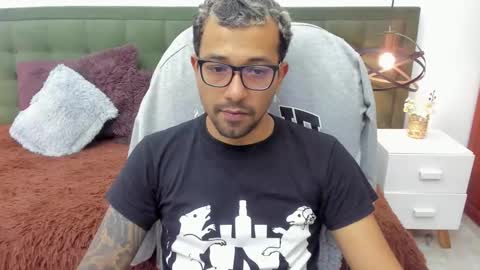 Snapshot of bigcock_hair chatting on December 14, 2025, 5:51 pm bigcock_hair online show from December 14, 2025, 5:51 pm