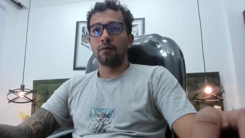 Snapshot of bigcock_hair chatting on February 25, 2026, 10:52 pm bigcock_hair online show from February 25, 2026, 10:52 pm