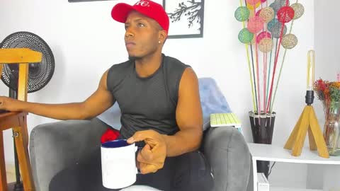 sexy muscle online show from February 3, 2025, 2:47 am