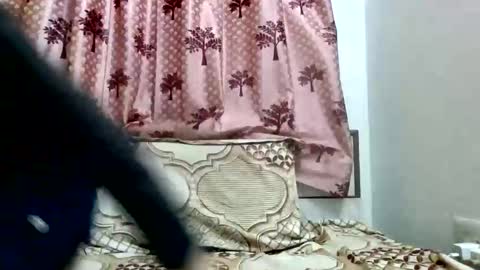 akash online show from October 8, 2025, 8:56 am