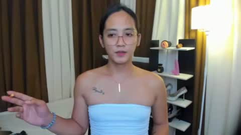 SUCK ME TILL I EXPLODE online show from November 17, 2025, 8:20 am