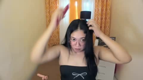 BABY LEXIE online show from April 14, 2026, 6:19 am