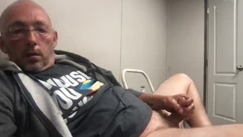 Snapshot of bigdaddydelight chatting on July 3, 2026, 5:03 am bigdaddydelight online show from July 3, 2026, 5:03 am