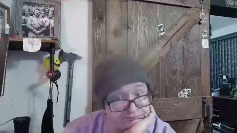 Snapshot of bigdbrillion chatting on February 3, 2025, 12:04 am Darryl online show from February 3, 2025, 12:04 am