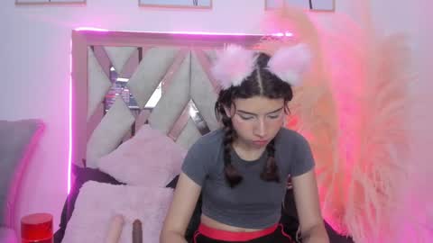 Snapshot of bigfinger125 chatting on March 6, 2025, 1:27 am Lucy and Fred online show from March 6, 2025, 1:27 am