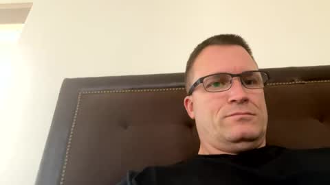 bigger22332233 online show from December 3, 2024, 10:51 pm