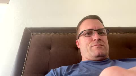 bigger22332233 online show from December 15, 2024, 9:31 pm