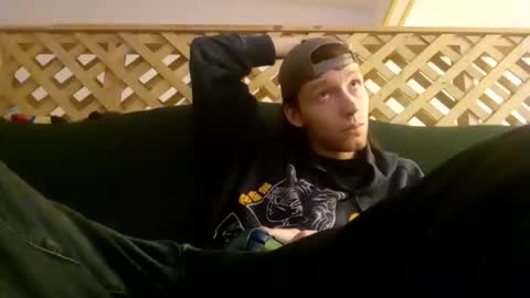 biggestboiiii online show from March 8, 2026, 8:18 am