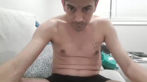 Snapshot of biggiejon87 chatting on March 13, 2026, 2:18 am biggiejon87 online show from March 13, 2026, 2:18 am