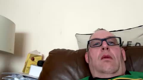 biggloves4bighands online show from April 18, 2026, 10:08 am