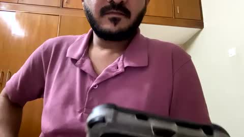 bighandsomesatisfy online show from January 18, 2025, 6:10 pm