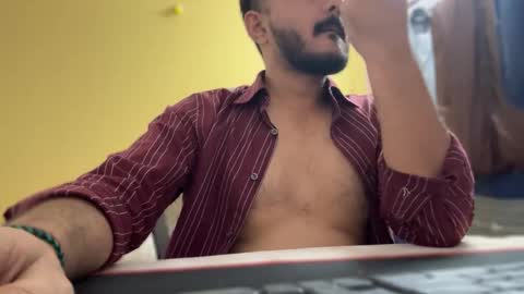 bighandsomesatisfy online show from March 30, 2026, 6:53 pm