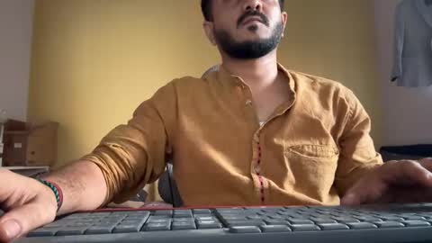 bighandsomesatisfy online show from April 10, 2026, 12:10 pm