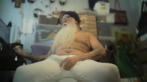 Snapshot of bigjeff01 chatting on December 1, 2025, 4:12 pm bigjeff01 online show from December 1, 2025, 4:12 pm