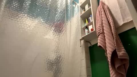 bigmanaround9 online show from September 12, 2025, 8:25 am