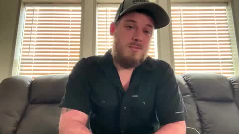 Snapshot of bigmike606420 chatting on June 3, 2026, 11:32 pm Bigmike online show from June 3, 2026, 11:32 pm