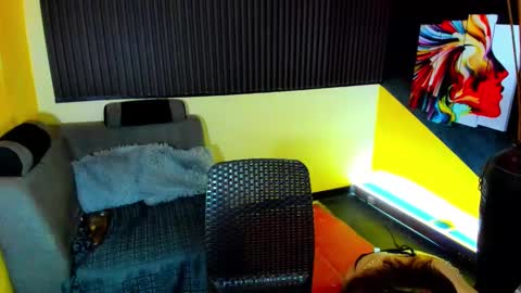 kiaaannaaaa online show from March 9, 2025, 11:46 pm