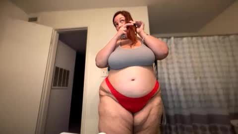 Snapshot of bigoltittycomittee chatting on January 11, 2026, 11:21 pm bigoltittycomittee online show from January 11, 2026, 11:21 pm