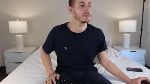 Snapshot of bigonehott chatting on March 5, 2025, 7:38 pm online show from March 5, 2025, 7:38 pm