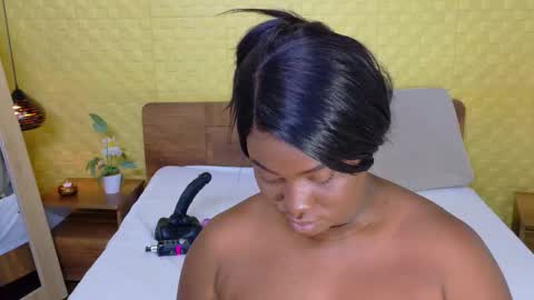 bigroundbooty_ online show from February 23, 2026, 7:55 pm