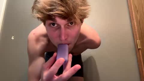 Snapshot of bigskinnyboyshh chatting on January 16, 2025, 3:45 am bigskinnyboyshh online show from January 16, 2025, 3:45 am