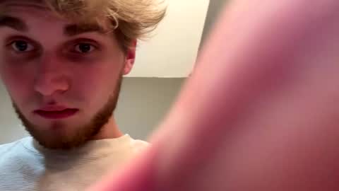 Snapshot of bigskinnyboyshh chatting on February 18, 2025, 4:26 am bigskinnyboyshh online show from February 18, 2025, 4:26 am