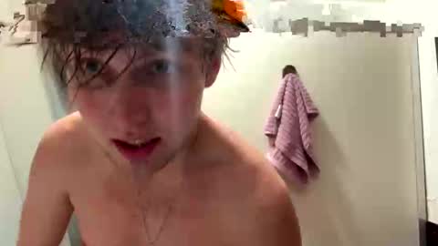 Snapshot of bigskinnyboyshh chatting on October 14, 2025, 1:17 am bigskinnyboyshh online show from October 14, 2025, 1:17 am