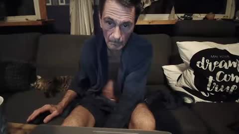 bigswe1 online show from December 3, 2024, 2:03 am