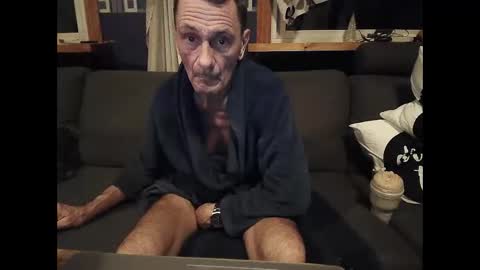 bigswe1 online show from December 4, 2024, 2:31 am