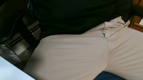 bigsword4her online show from December 2, 2025, 6:14 pm