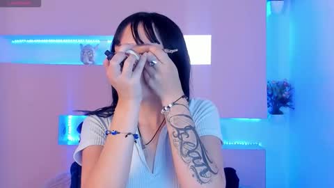 bilie__eilish online show from December 4, 2025, 11:30 am