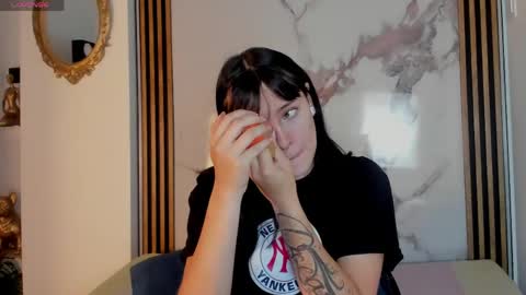 Snapshot of bilie__eilish chatting on April 21, 2026, 11:38 am bilie__eilish online show from April 21, 2026, 11:38 am