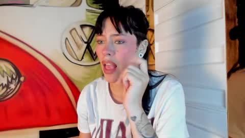 Snapshot of bilie__eilish chatting on April 22, 2026, 1:01 pm bilie__eilish online show from April 22, 2026, 1:01 pm