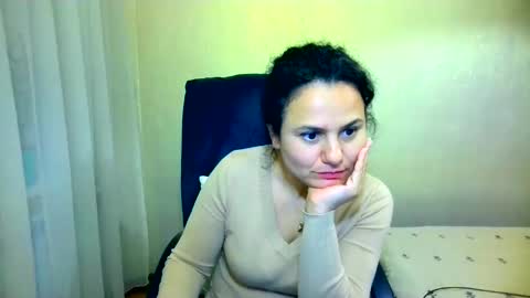 Snapshot of bililay chatting on May 15, 2026, 12:06 am DOM NIKA online show from May 15, 2026, 12:06 am
