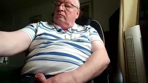 Snapshot of billlllllyb chatting on April 21, 2026, 10:10 am billlllllyb online show from April 21, 2026, 10:10 am