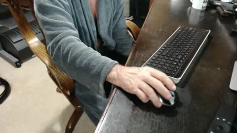 Snapshot of billy471 chatting on December 7, 2024, 12:24 pm billy471 online show from December 7, 2024, 12:24 pm