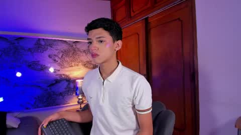 Sam online show from April 8, 2026, 11:21 am