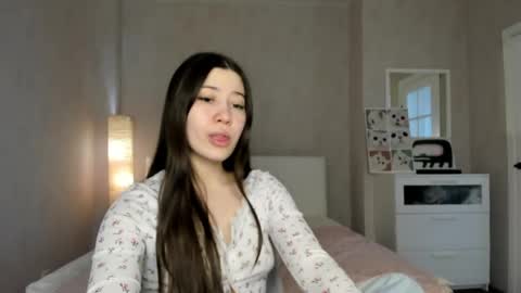 bina_mima online show from April 24, 2026, 8:50 am