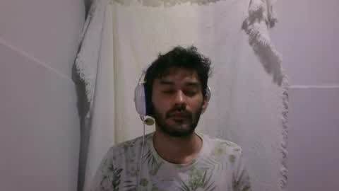 binhodm1 online show from December 3, 2024, 7:54 am