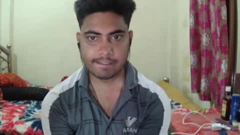 Snapshot of birbikrom104 chatting on April 9, 2026, 5:29 am birbikrom104 online show from April 9, 2026, 5:29 am