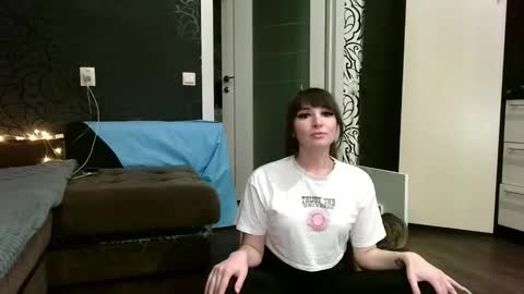 birdie_kiss online show from February 9, 2026, 7:07 pm