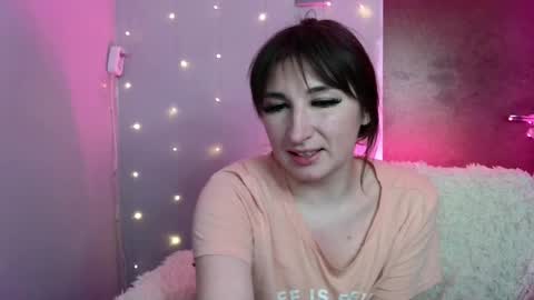 Snapshot of birdie_kiss chatting on May 27, 2026, 9:12 pm birdie_kiss online show from May 27, 2026, 9:12 pm