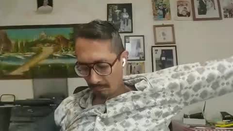 Manu O online show from October 14, 2025, 2:18 pm